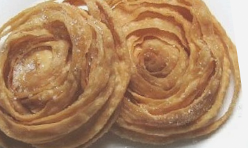 赤壁东坡饼|色泽金黄，饼似花朵，酥脆香甜，入口即化