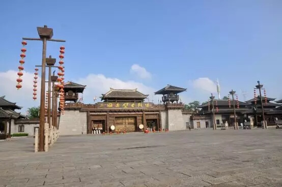 三国赤壁古战场(湖北省赤壁市旅游景点)